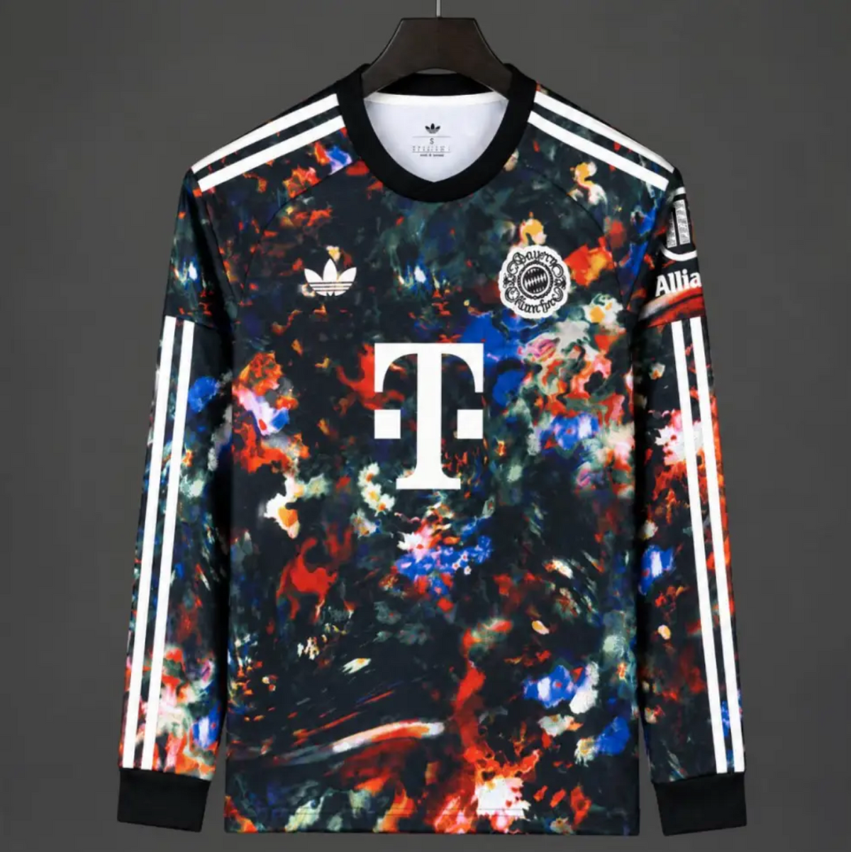 FC Bayern Munich OKTOBERFEST 2026/2027 Manches Longues
